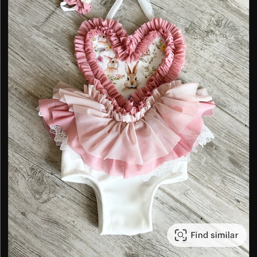 Bunny tutu 6-9 Mos outifit for Girl- Bunny Print and Pink Tutu. Custom Made